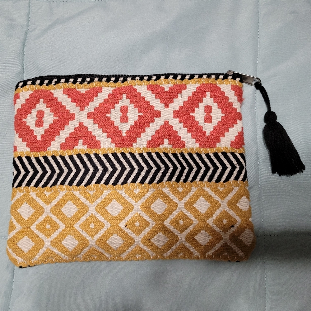 Clutch handbag